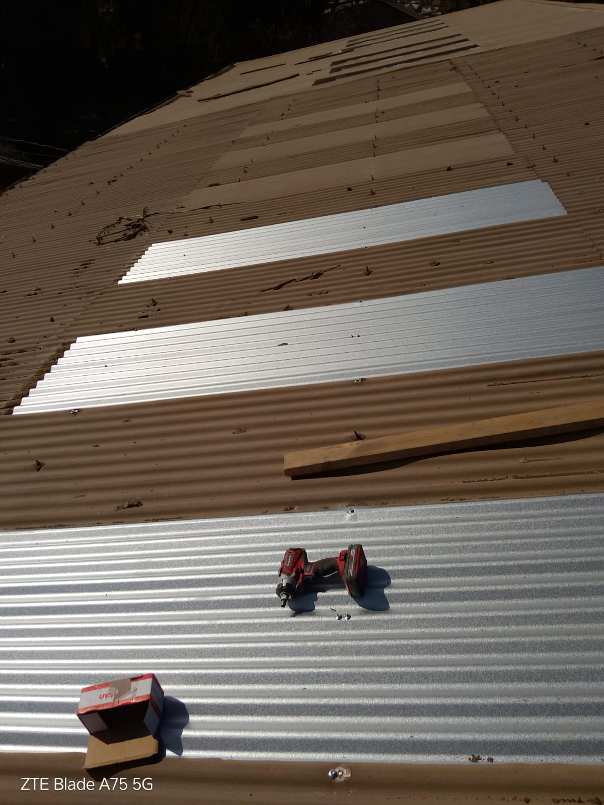 Cambio y reposición de planchas de zinc y policarbonato